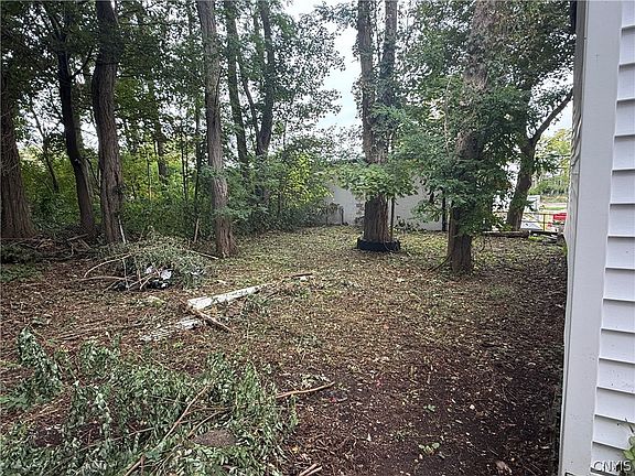 4th image of 108 N 3rd St