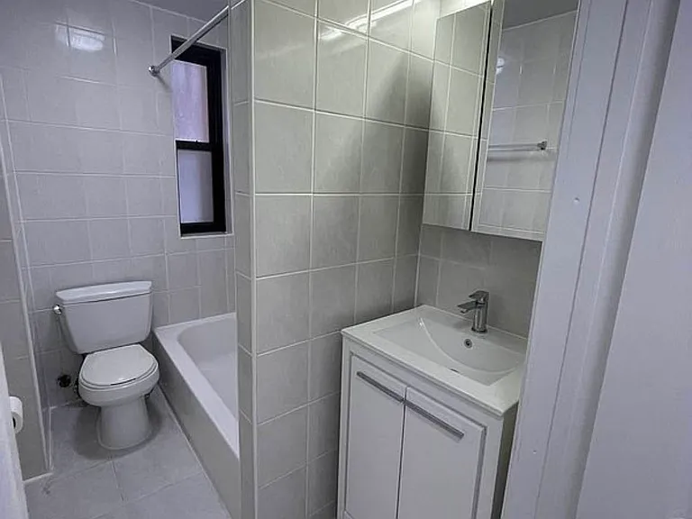 160 Beach 117 St #2M — Photo 5