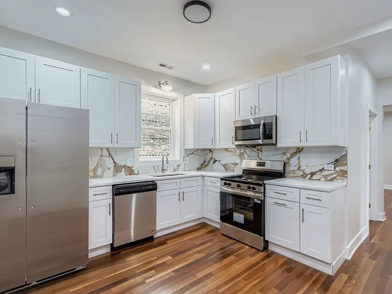 7934 S Aberdeen St #2 — Photo 6