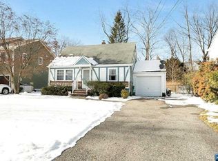 68 Pershing Ave, Ridgewood, NJ 07450