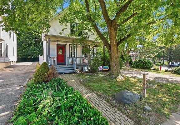 4th image of 1907 E Washington Ave