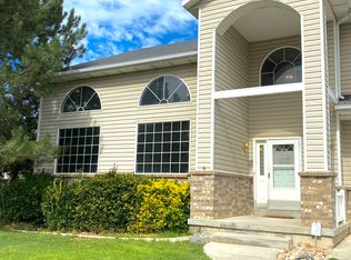 8659 S Pebblecreek Rd, West Jordan, UT 84081