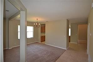 4th image of 3013 Florencia Dr