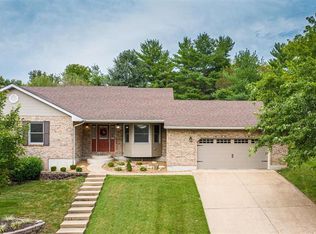 7 Bradford Ct, Washington, MO 63090