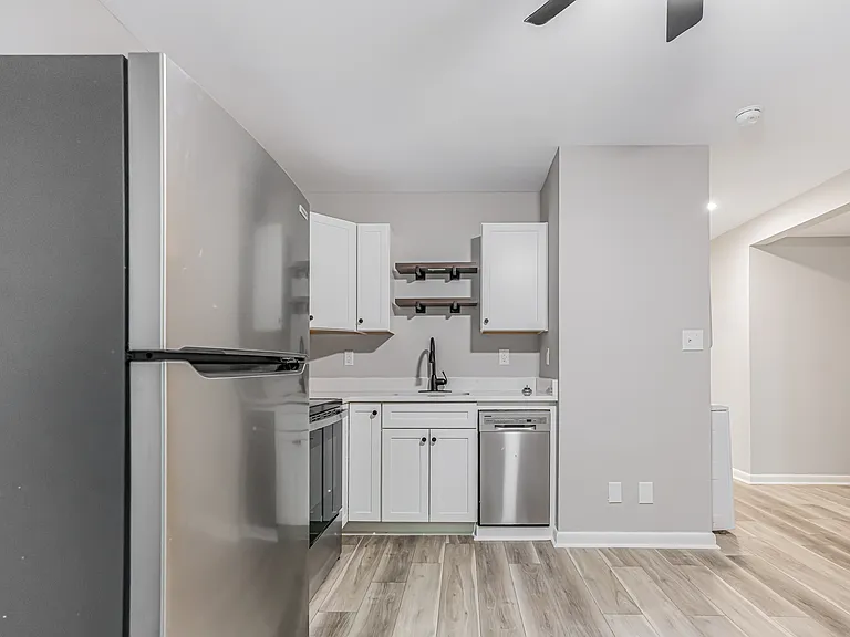 201 Howell St #600-D — Photo 10