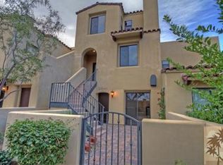 1032 Villorrio Dr N, Palm Springs, CA 92262