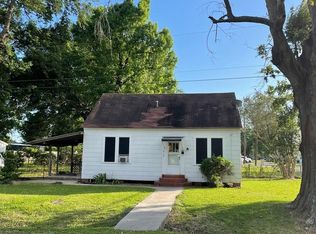 1013 Sun Ave, Port Neches, TX 77651