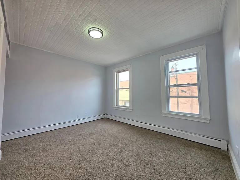 8 Lincoln Ave #2 — Photo 12
