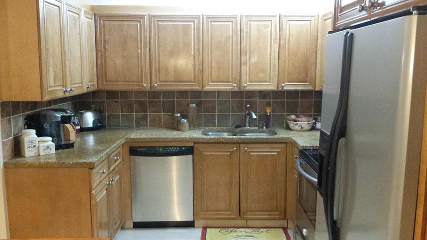 2nd image of 950 Honeytree Ln APT A