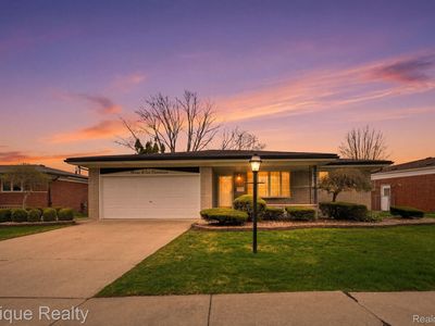 30214 Blossom Ln, Warren, MI, 48088