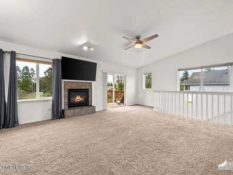 635 Pearl Dr — Photo 9