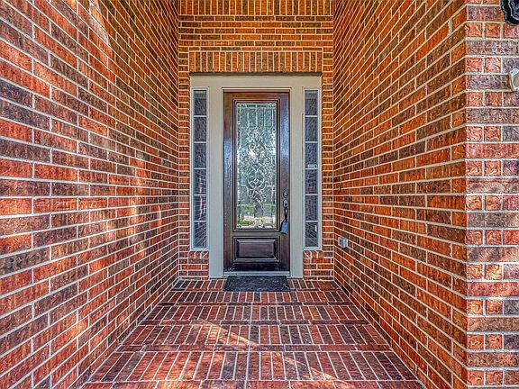 5th image of 25510 Autumnwind Ct