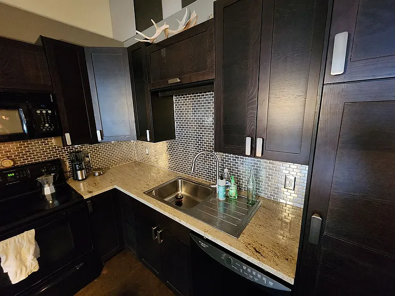 500 Robert St #502 — Photo 6