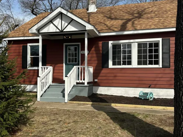 3230 W 40th Pl, Gary, IN 46408