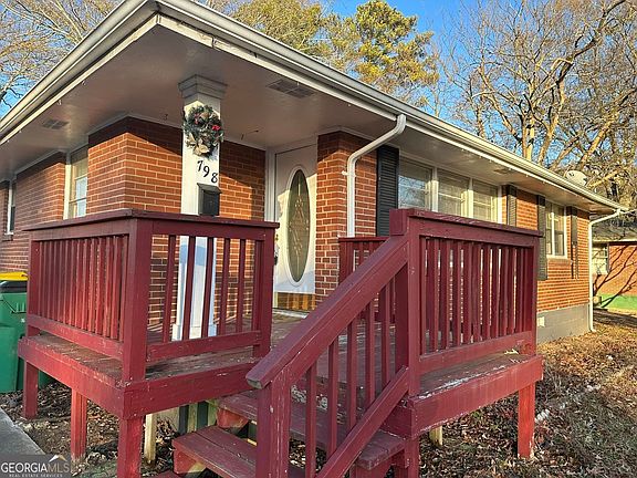 2nd image of 798 Linda Way