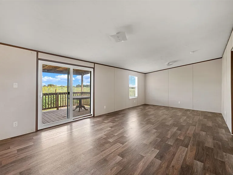 360 Shady Oaks #B — Photo 16