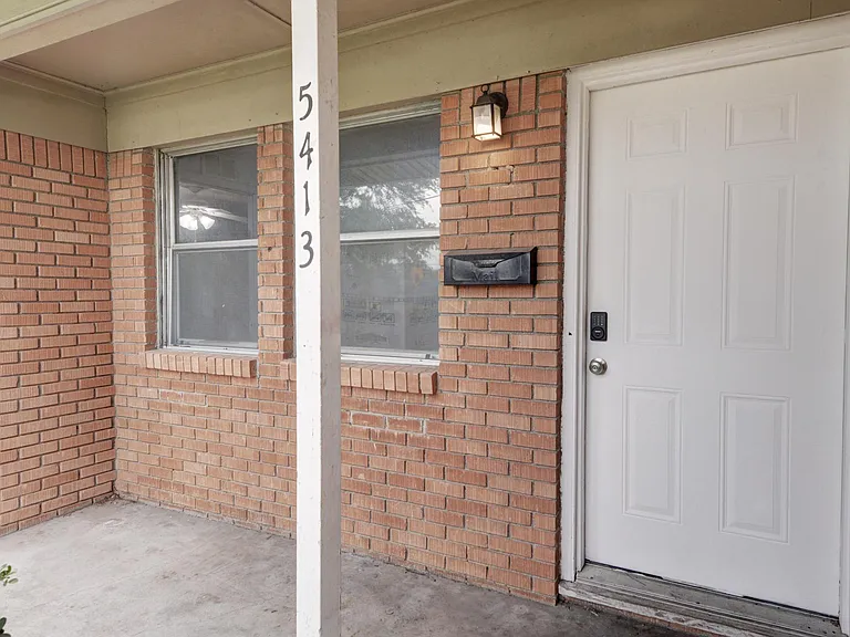 5413 Wedgwood Dr — Photo 3