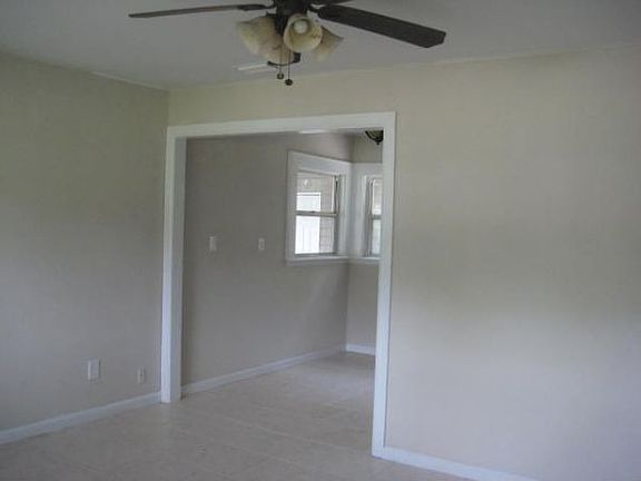 5th image of 4667 Suray Ave