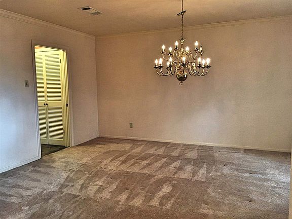 5th image of 5656 Longwood St