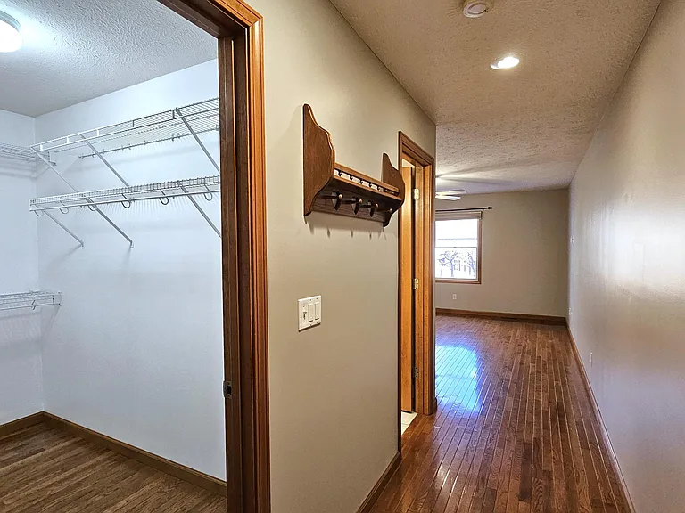 2802 Cronin Dr — Photo 11