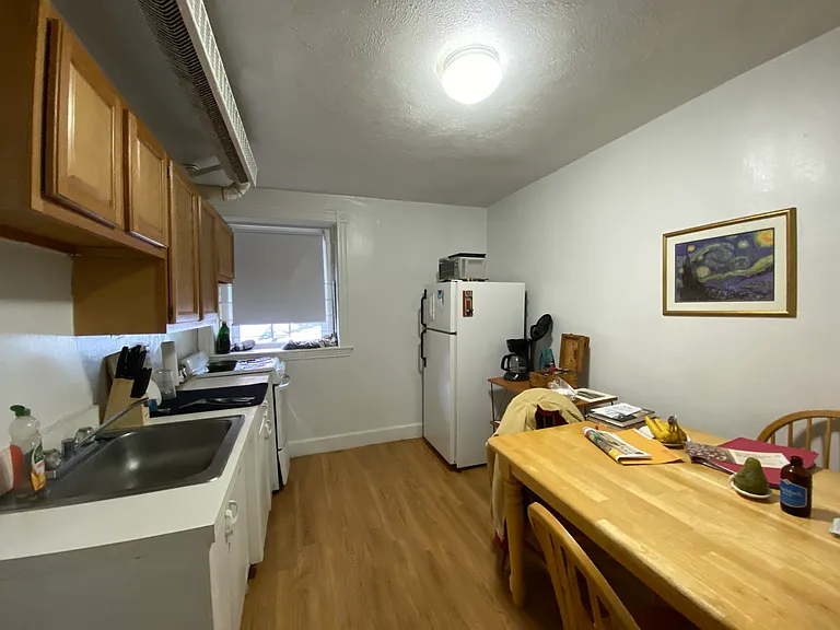 1589 Beacon St #B — Photo 5