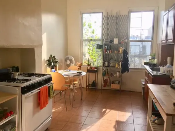 74 Starr Street image 2 of 6