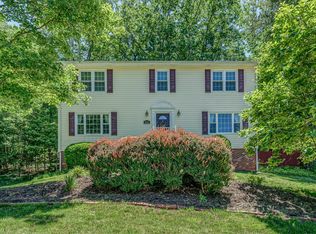 6015 Marsh Wren Ln, Roanoke, VA 24018