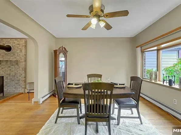 451 Wilfred Terrace image 8 of 21