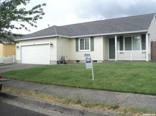 2637 Stanford St, Woodburn, OR 97071