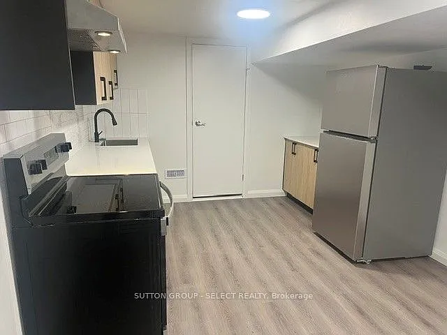 2 bed, $1,900 — Photo 4