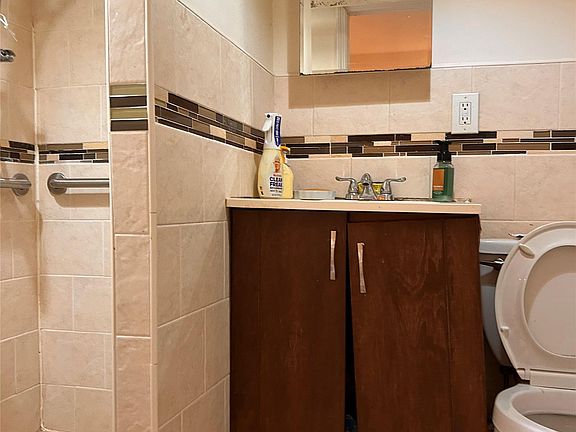 4th image of 4317 53rd Street