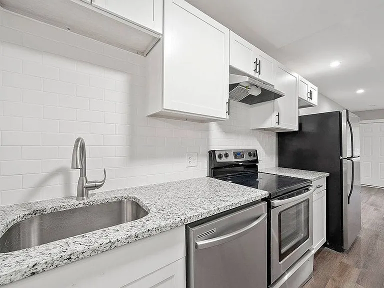 Balfour Chastain — Photo 14