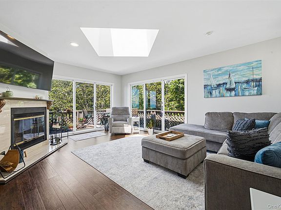 3rd image of 103 Fox Hill Drive