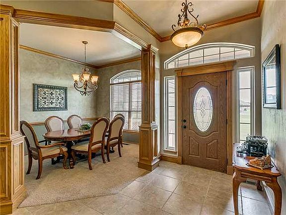 2nd image of 3639 Deerbrook Cir NE