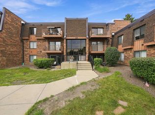 112 Mullingar Ct APT 1D, Schaumburg, IL 60193