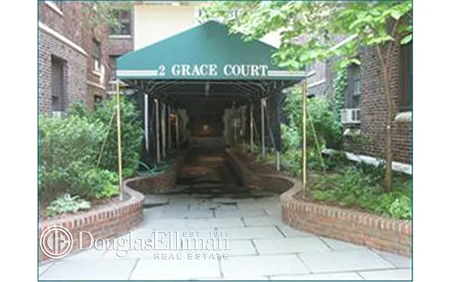 Sold by Douglas Elliman | media 21