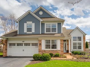 1389 Mayfair Ln, Grayslake, IL 60030