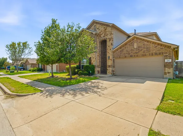 229 Pin Cushion Trl, Burleson, TX 76028
