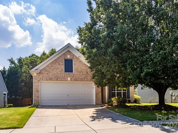 9514 Kestral Ridge Dr, Charlotte, NC 28269