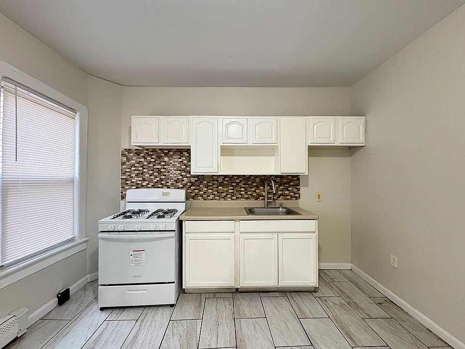 1st image of 138 Fulton Ave #5D