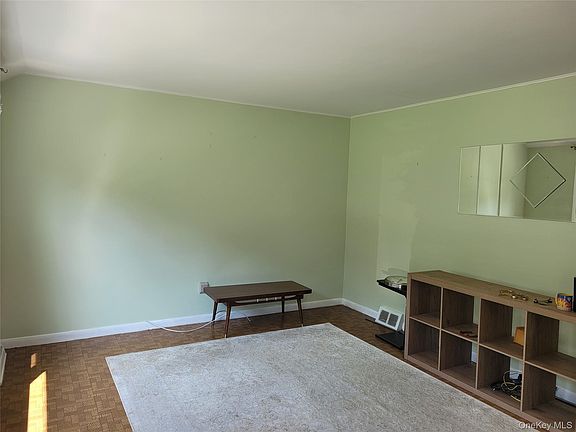 3rd image of 66 Phillips St