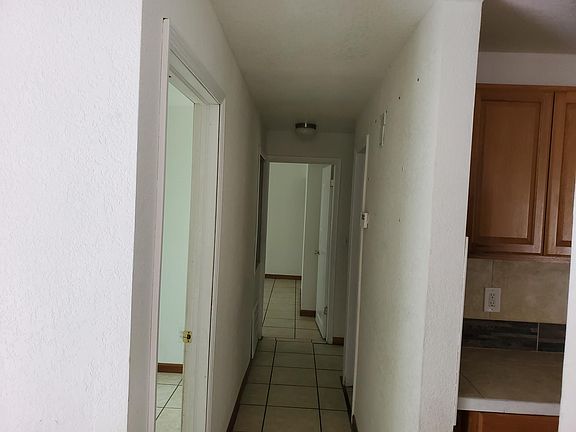 2nd image of 1532 NE 4th Ln