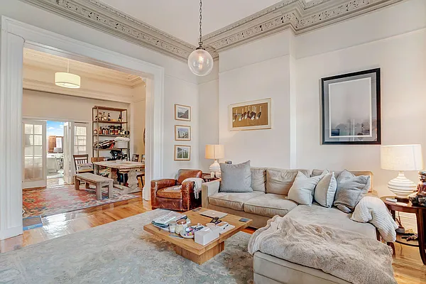 Rented by Twyford Real Estate | media 10
