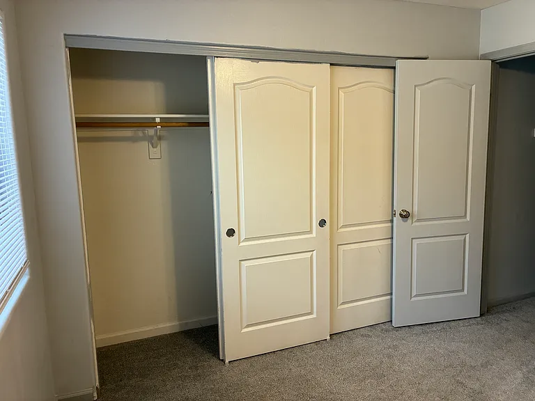 25550 W Pioneer St — Photo 27