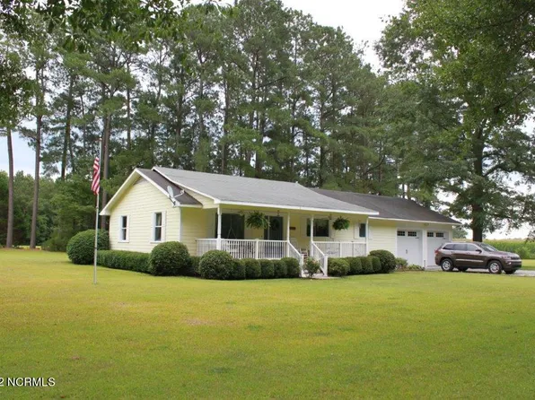 1140 Tart Road, Clarkton, NC 28433