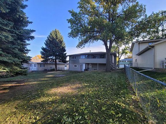 great yard for entertaining