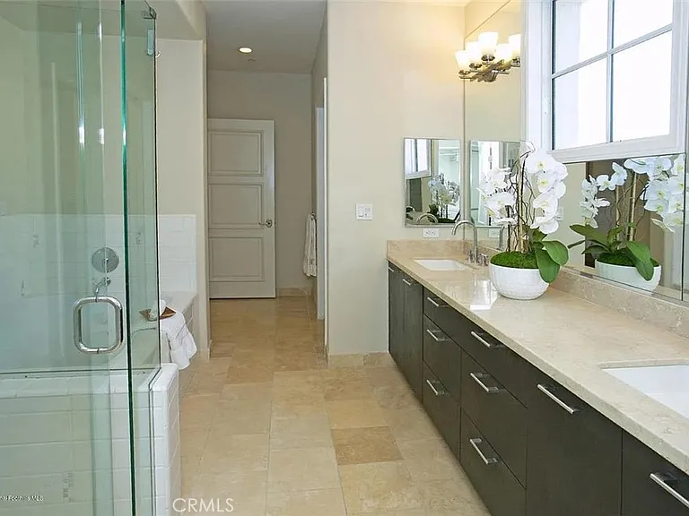 511 Caruso Ave — Photo 18