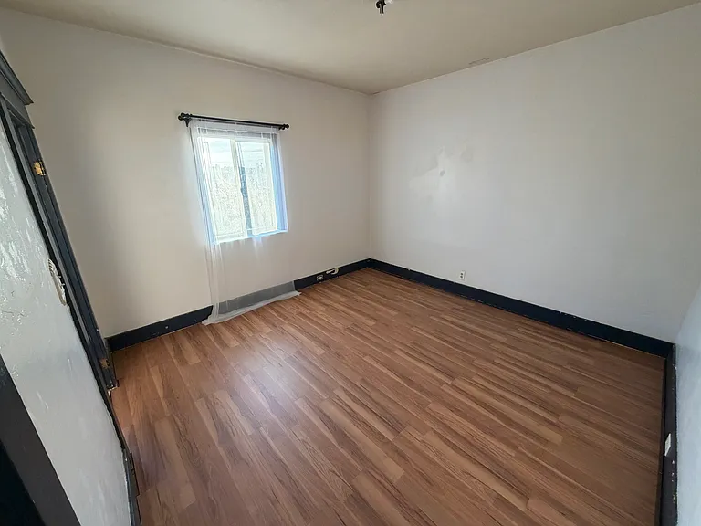 400 E Grangeville Blvd — Photo 14