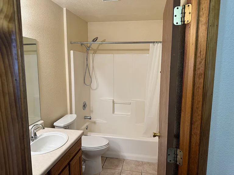 4150 E Valley Ln — Photo 5