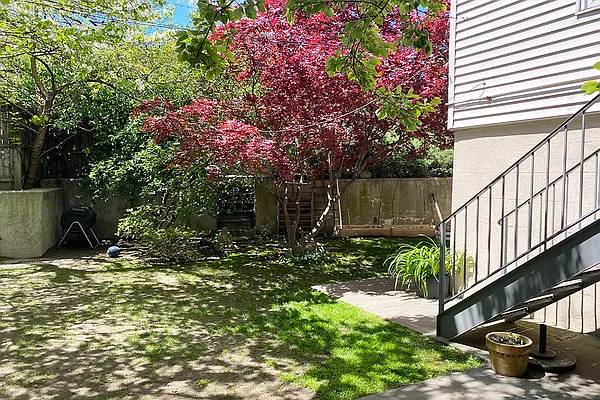 Sold by Corcoran | media 29